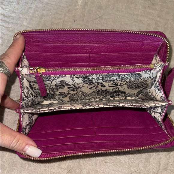 VERA BRADLEY  Magenta Wristlet real leather - Picture 5 of 5